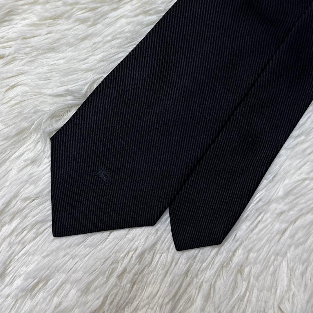 【未使用級】Burberry ブランドネクタイ　シルク　無地　ブラック