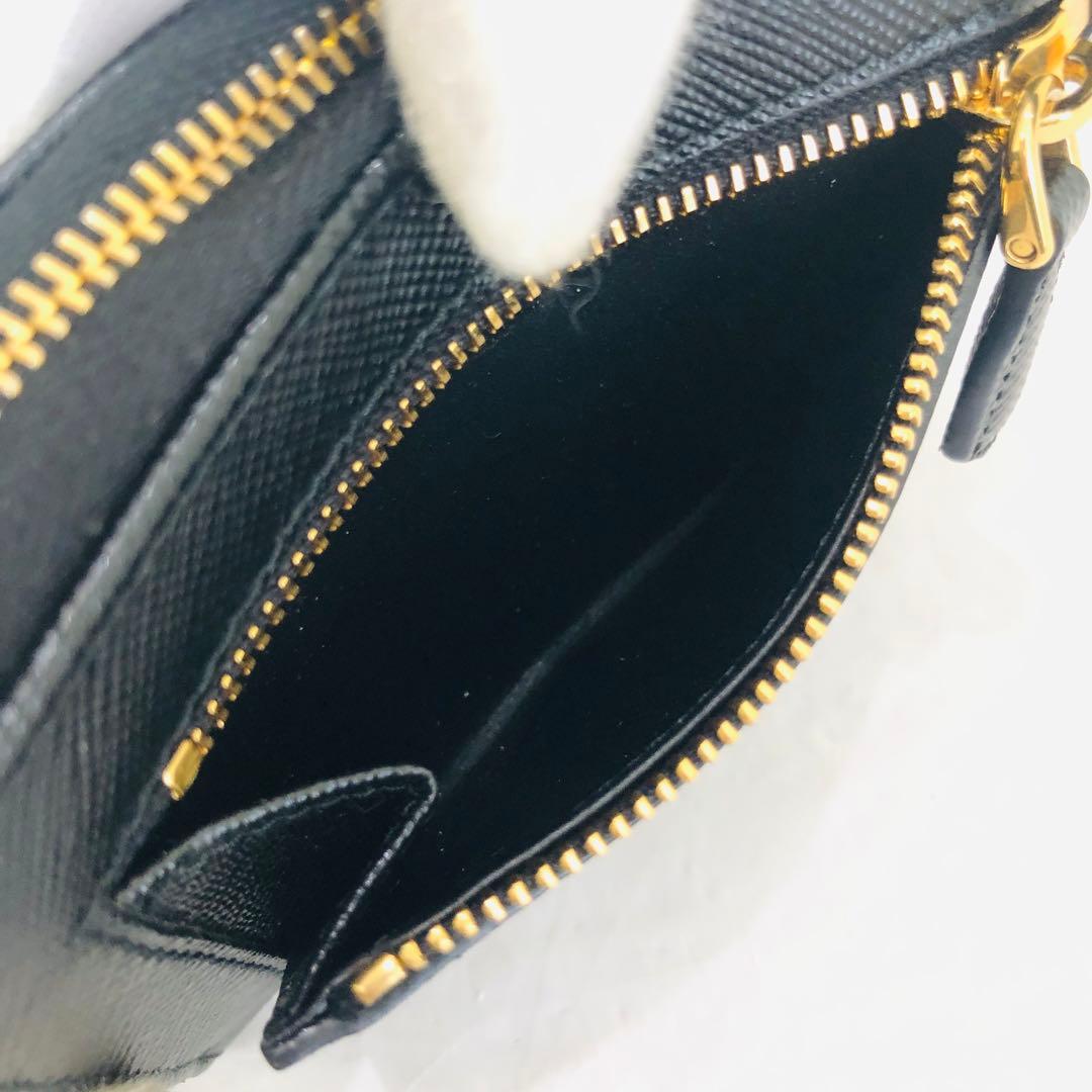 未使用に近い 極美品 PRADA プラダ サフィアーノ レザー ケース 黒