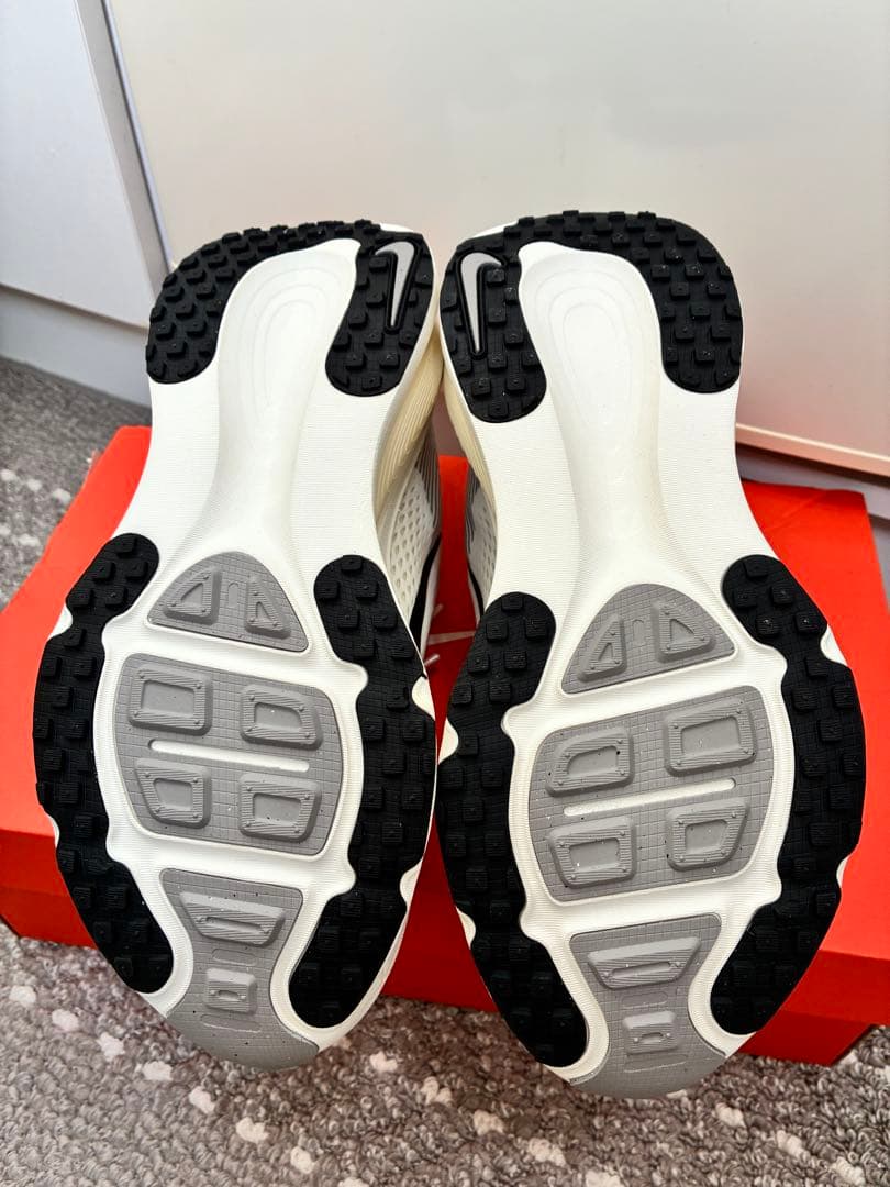 NIKE VOMERO18 W ボメロ18 ウィメンズ