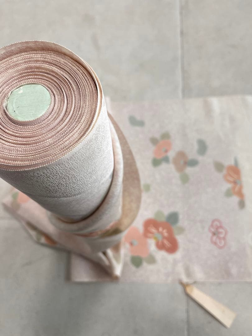 小紋　着尺　反物　淡いピンクに花　新品