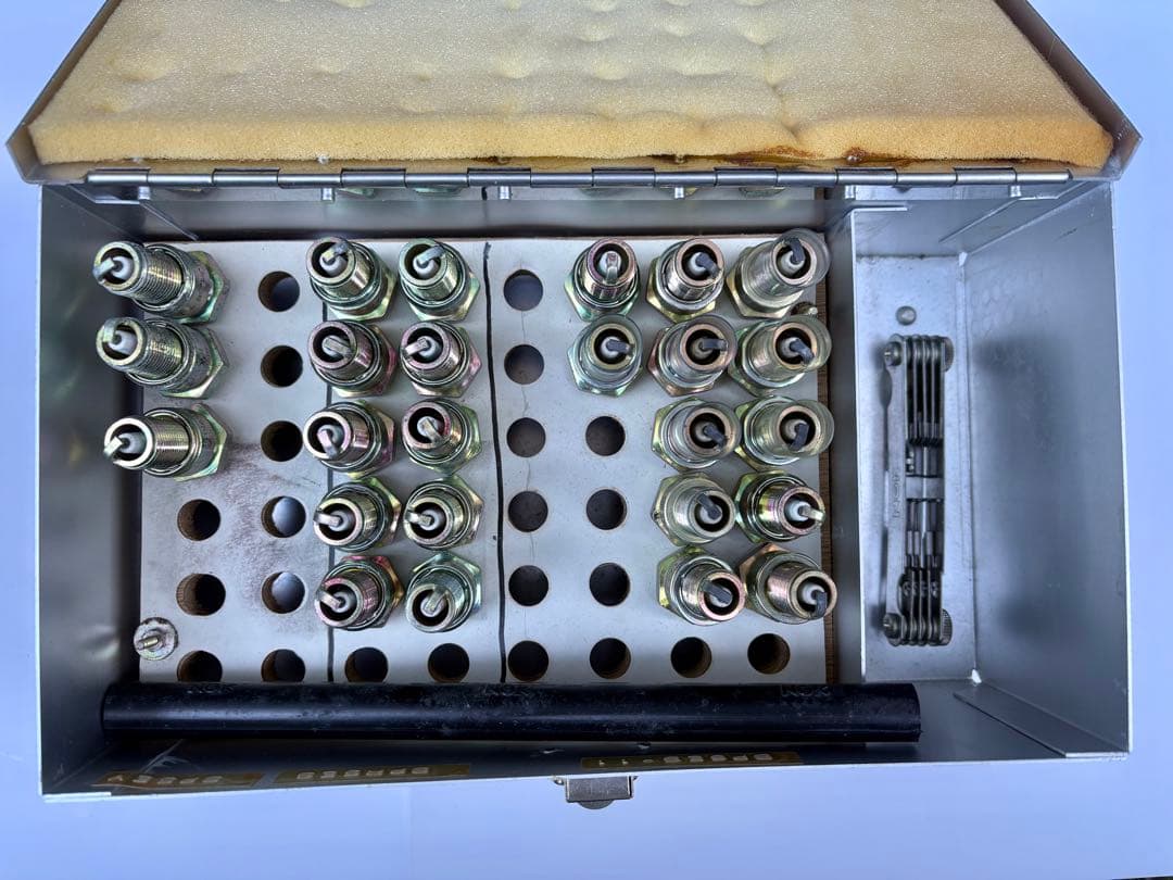 NGK製アルミプラグBOX、他