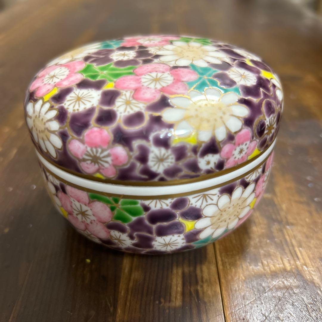 京都　京焼　清水焼　陶玉窯 三代暁雲【一風】　蓋付き小物入れ　手描き　色絵