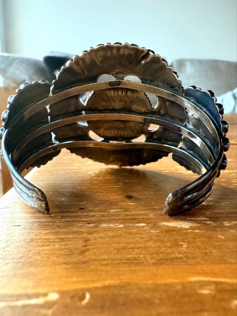 インディアンジュエリ⭐︎ズニ族　ニードルポイントバングル