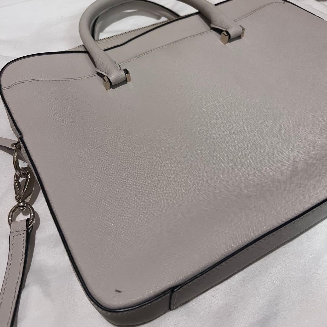 kate spade NEW YORK 13インチ ラップトップバッグ