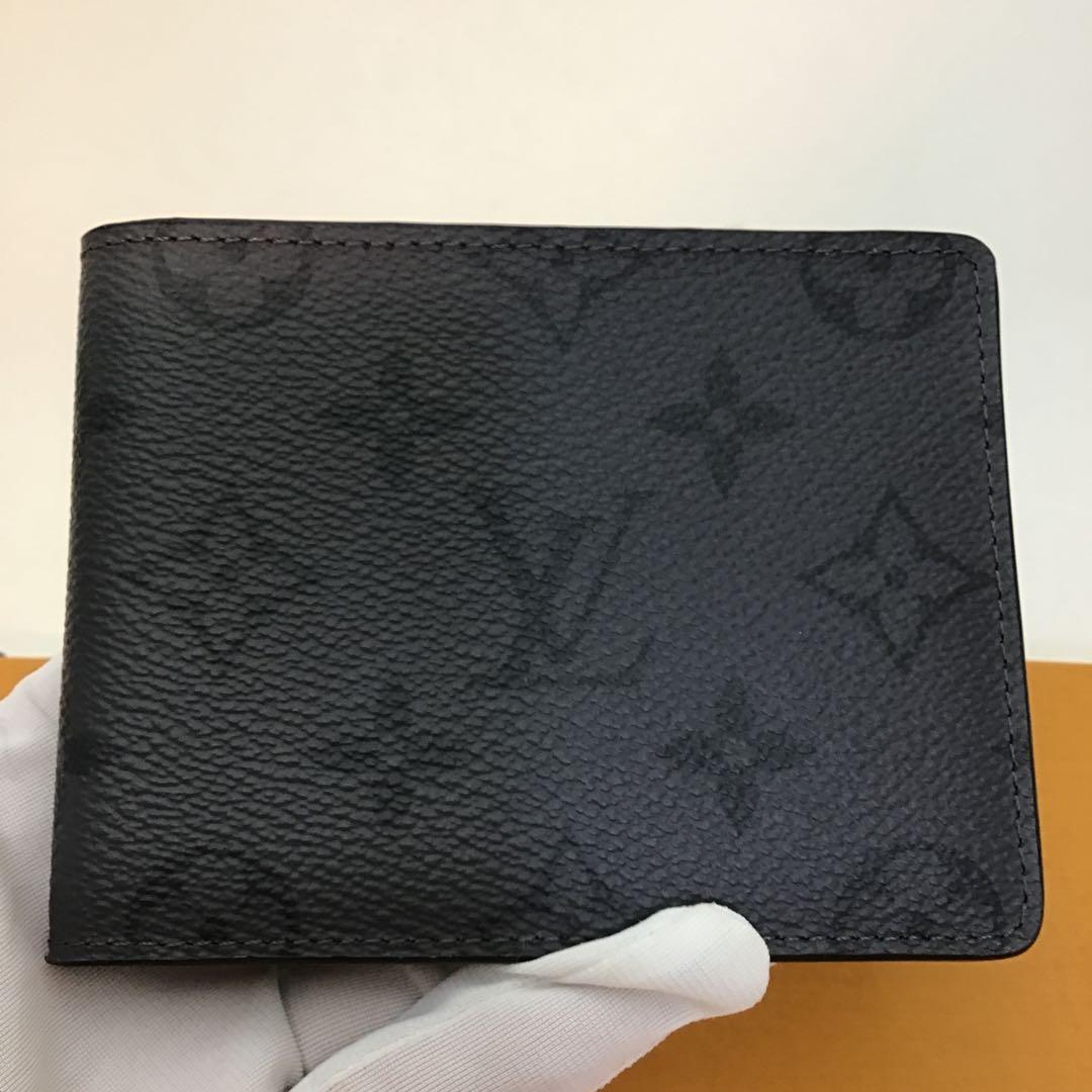 ❣️未使用に近い❣️ LOUIS VUITTON 二つ折り財布　M80906