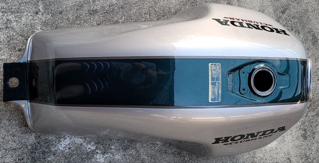 HONDA　GB250クラブマン4型純正タンク　燃料コック、キャブへのホース付