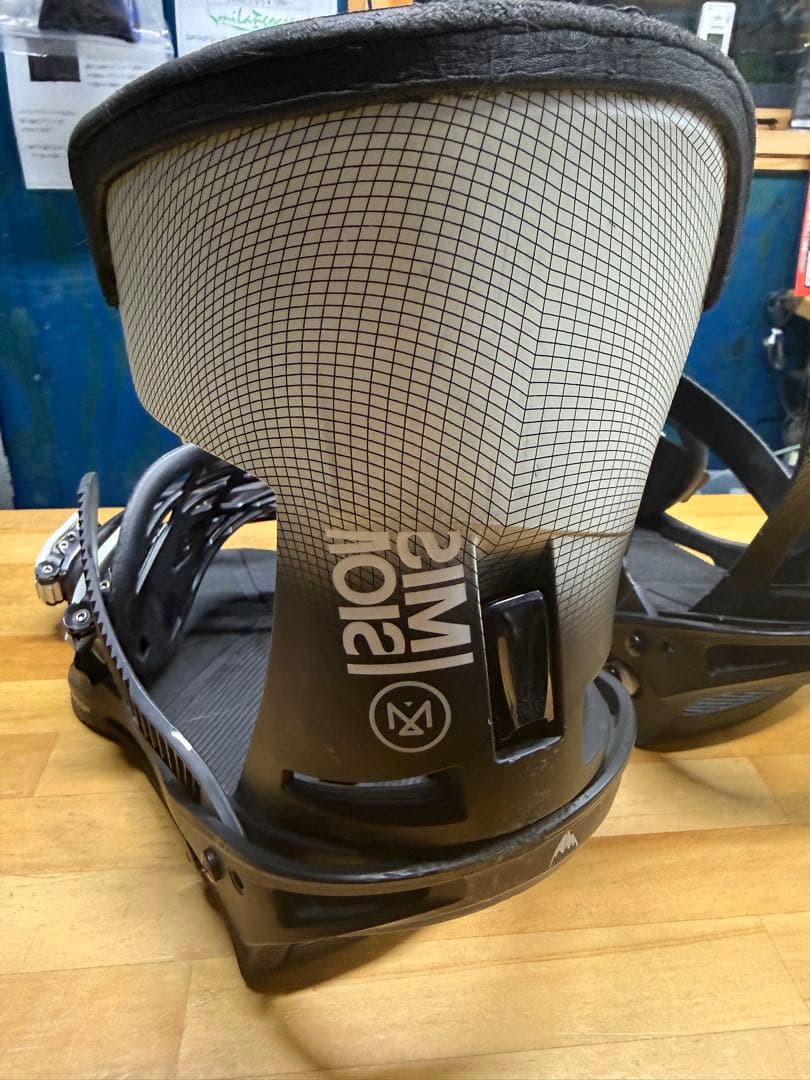 burton mission mサイズ ウイング付き 美品 即決送料込 バートン