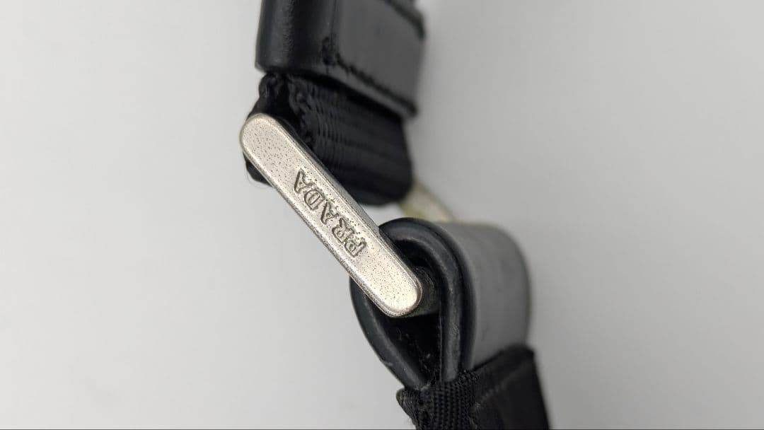 PRADA プラダ ナイロン ショルダーバッグ ブラック 三角ロゴ 正規品