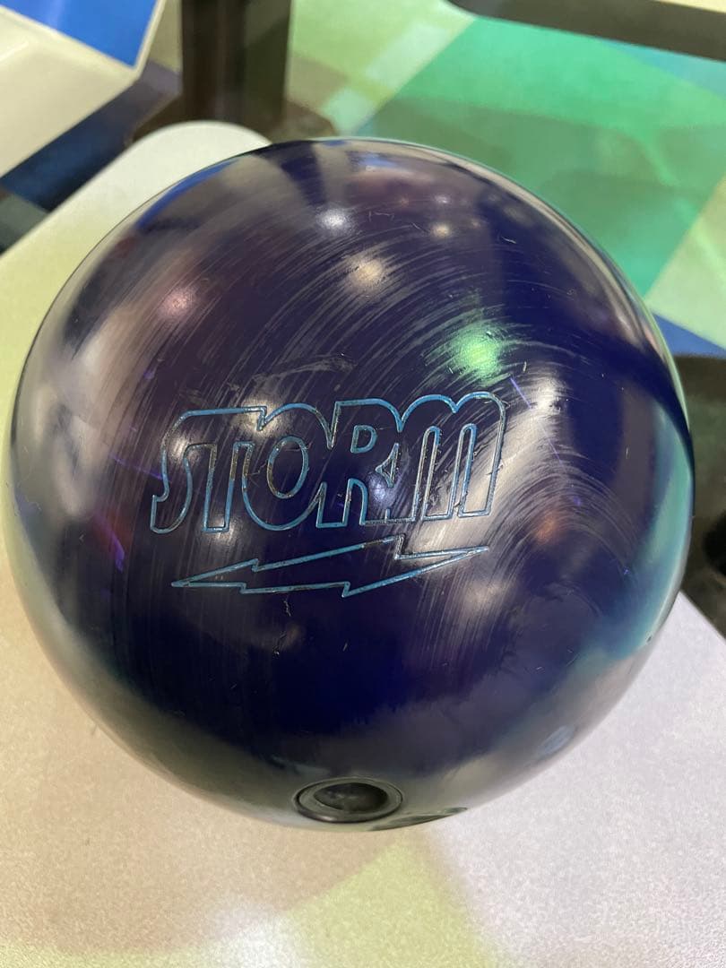 ＩＱナノツアー　パープル　STORM ボウリングボール　１５ポンド