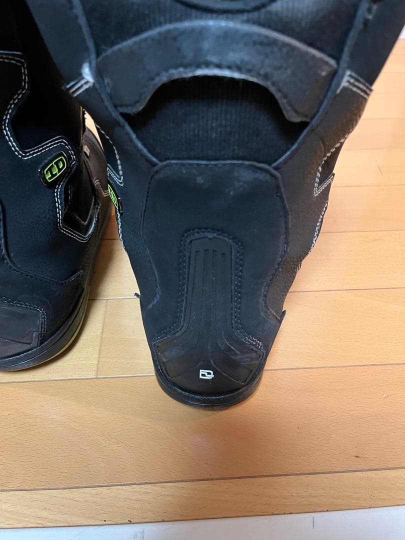 スノーボードブーツ 黒/緑