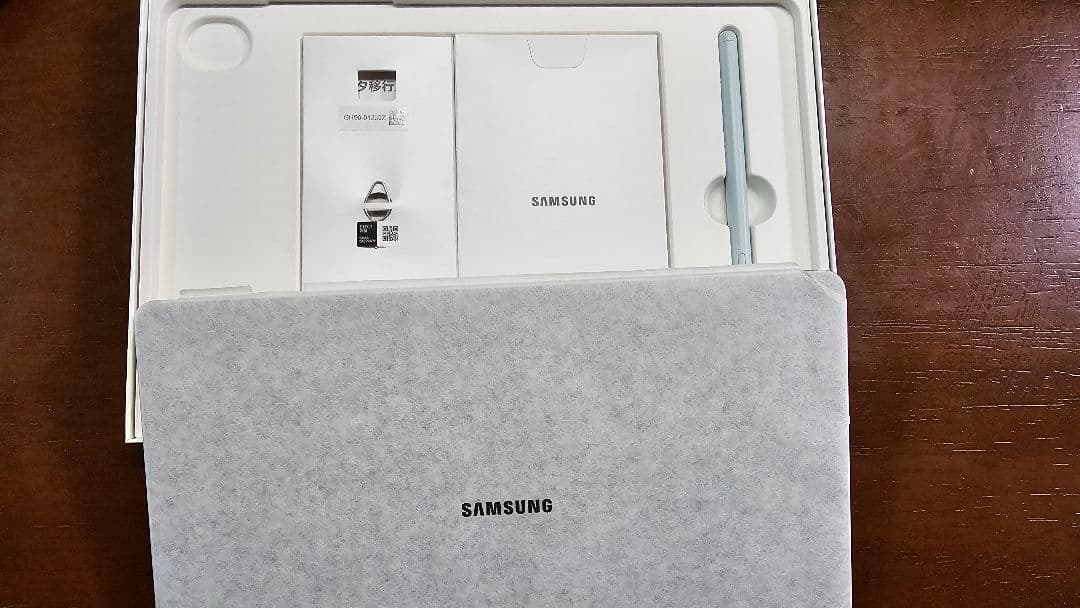 Galaxy Tab S9 FE ミント(カバー付き)