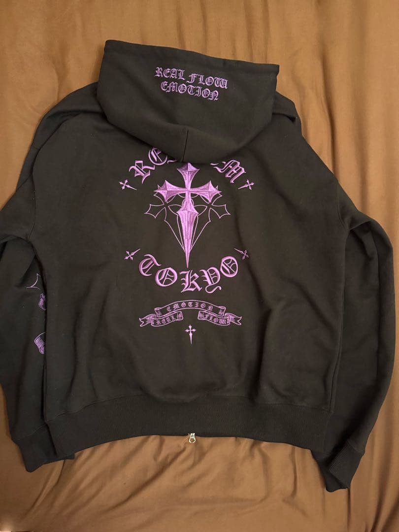 REFLEM/レフレム』クロス刺繍ZIPパーカー／ジップアップパーカー