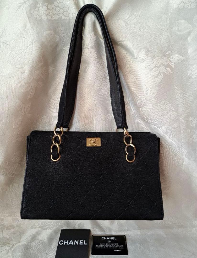 CHANELマトラッセチェーンバッグ