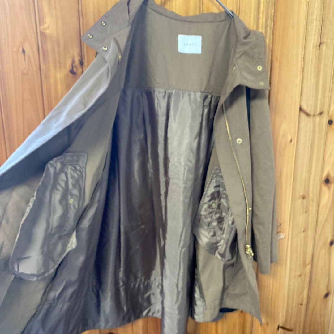 【フリルリボン　ドッキングJKT バックフリル　trois トロア