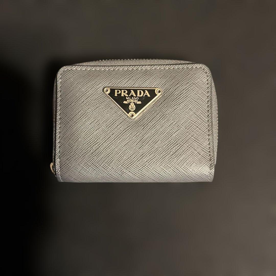 PRADA グレー 小銭入れ財布