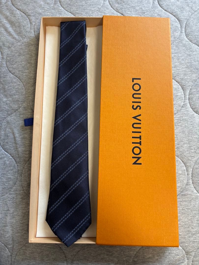 LOUIS VUITTON ネイビー ストライプ ネクタイ
