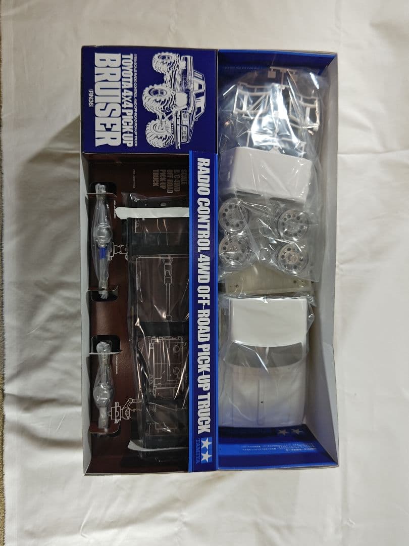 マ*ン様 【未組立】タミヤ RC ハイラックス ブルーザー 4WD 3速ミッショ