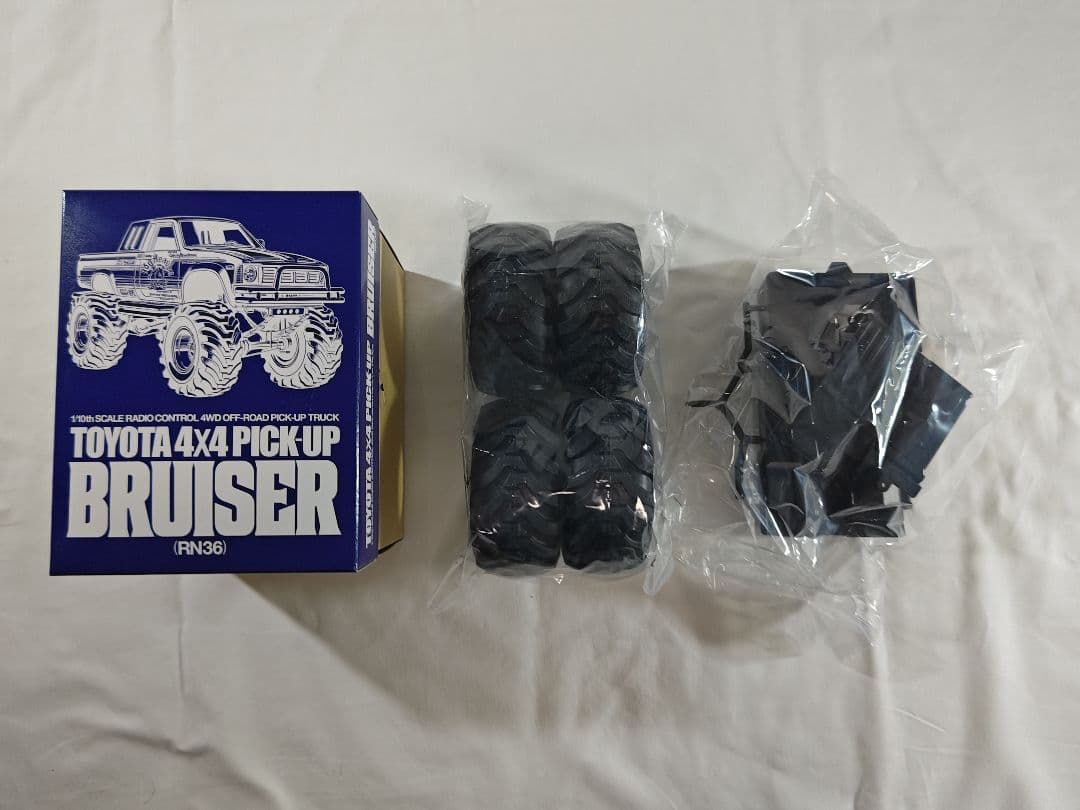 マ*ン様 【未組立】タミヤ RC ハイラックス ブルーザー 4WD 3速ミッショ