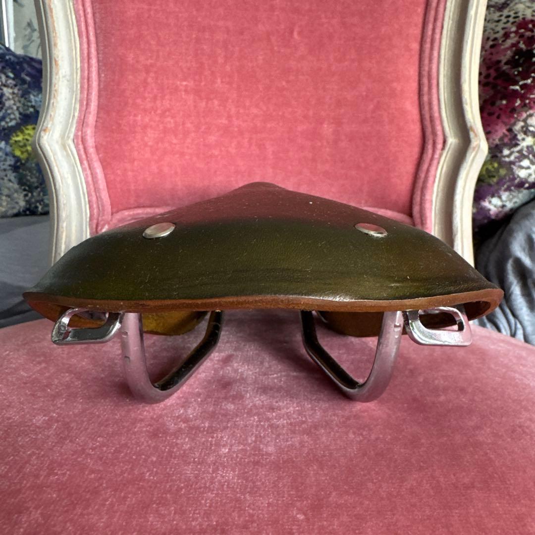 LESADOR デッドストック品　本革ダークグリーン サドル