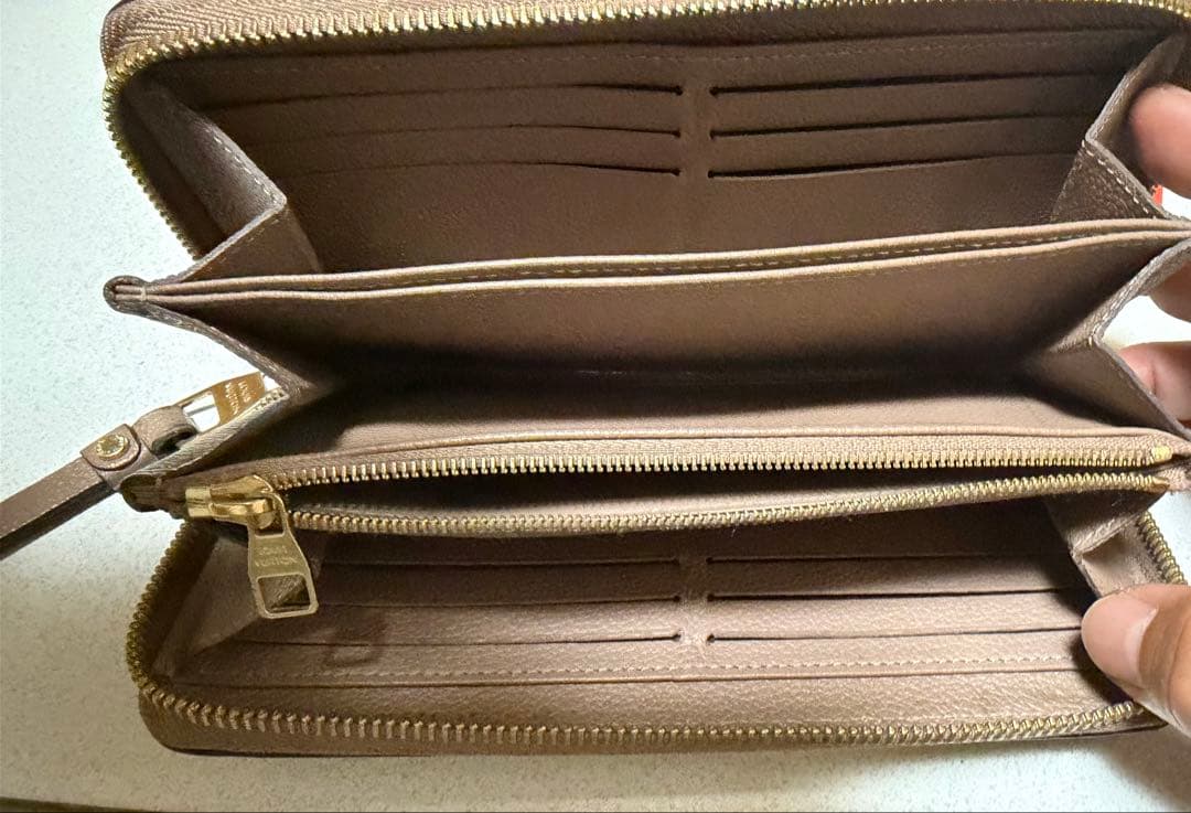 ルイヴィトン ジッピーウォレット モノグラム アンプラント