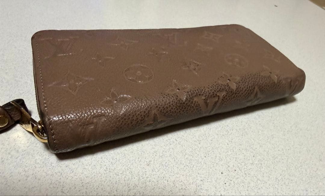 ルイヴィトン ジッピーウォレット モノグラム アンプラント