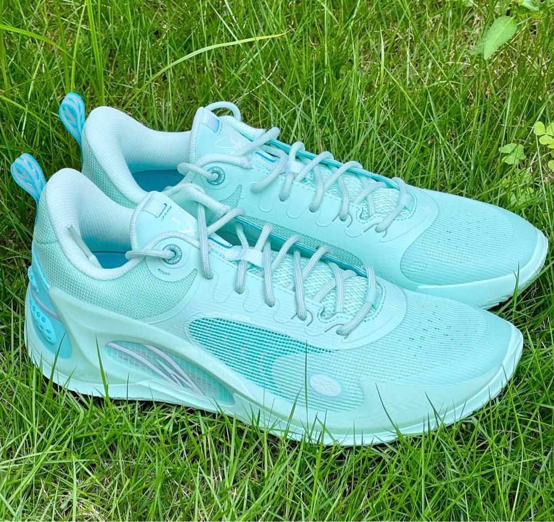 【新品】WADE808 3 バッシュ　LI-NINGリーニン27cm