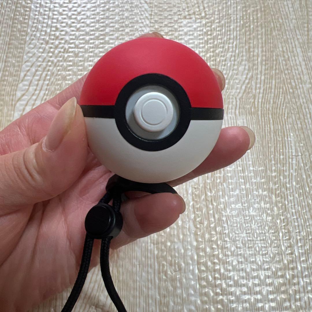 let's goピカチュウ　モンスターボールセット　ピンク　ミュウ入り