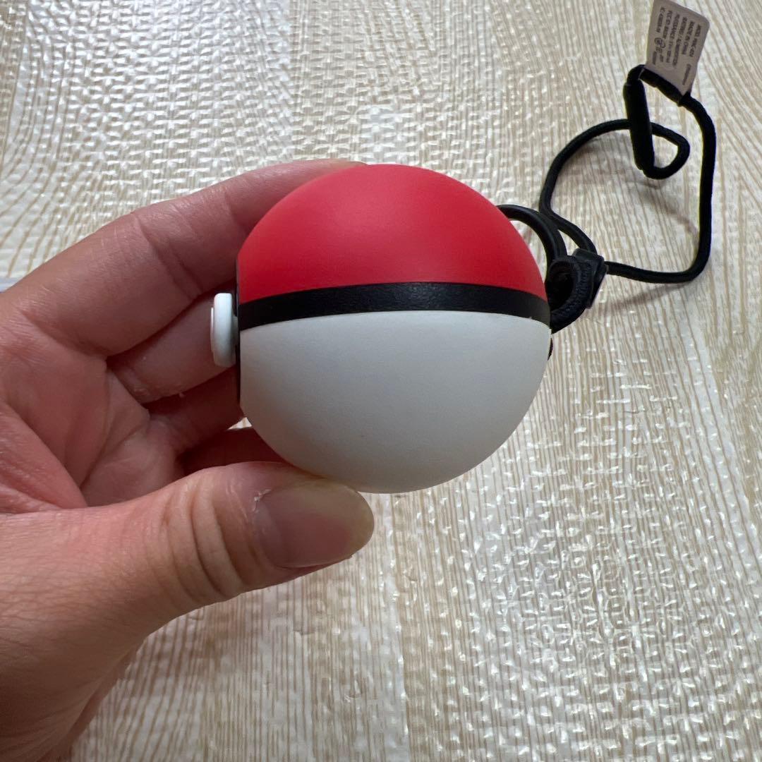 let's goピカチュウ　モンスターボールセット　ピンク　ミュウ入り