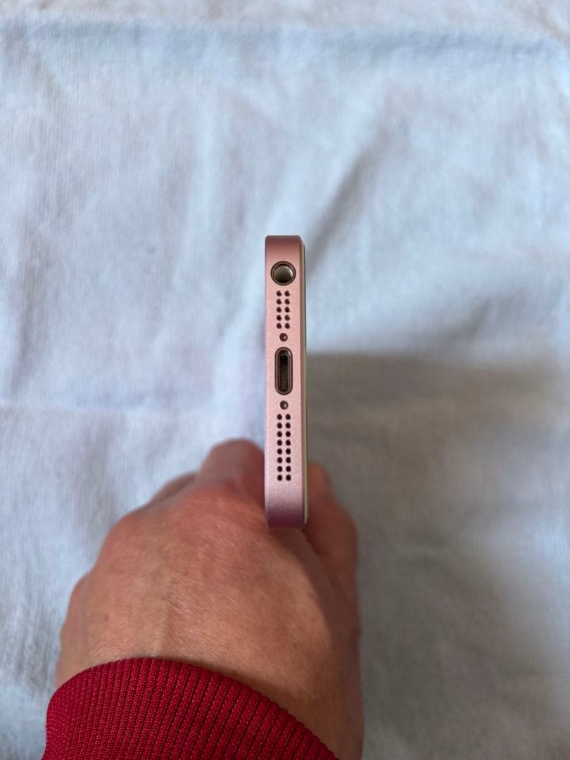 Apple iPhone SE ローズゴールド 本体美品