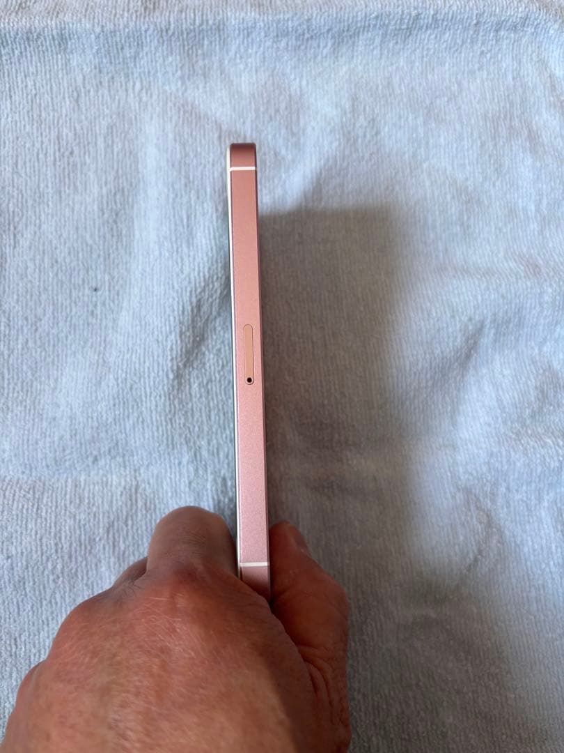 Apple iPhone SE ローズゴールド 本体美品