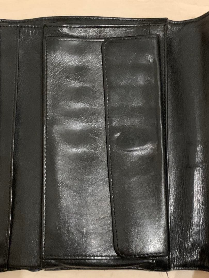 シャネルCHANEL黒色　長財布　Vステッチ　新品のショルダー付