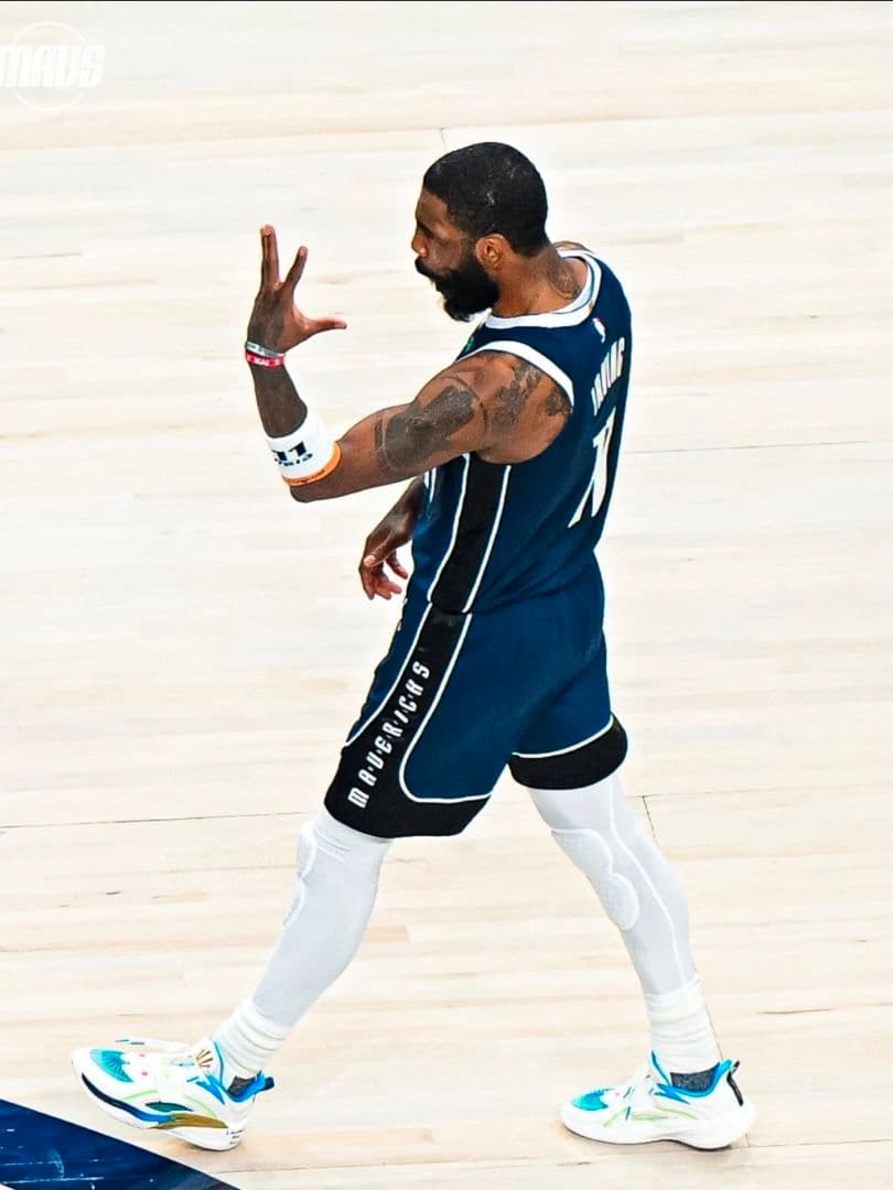 海外限定Kyrie1 バスケットボールシューズ US9.5／27cm