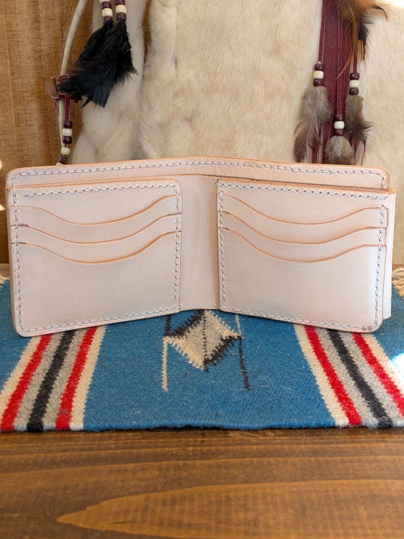 牛革サドルレザー　シルバーコンチョ付き　外小銭入れ二つ折り財布　ハンドメイド