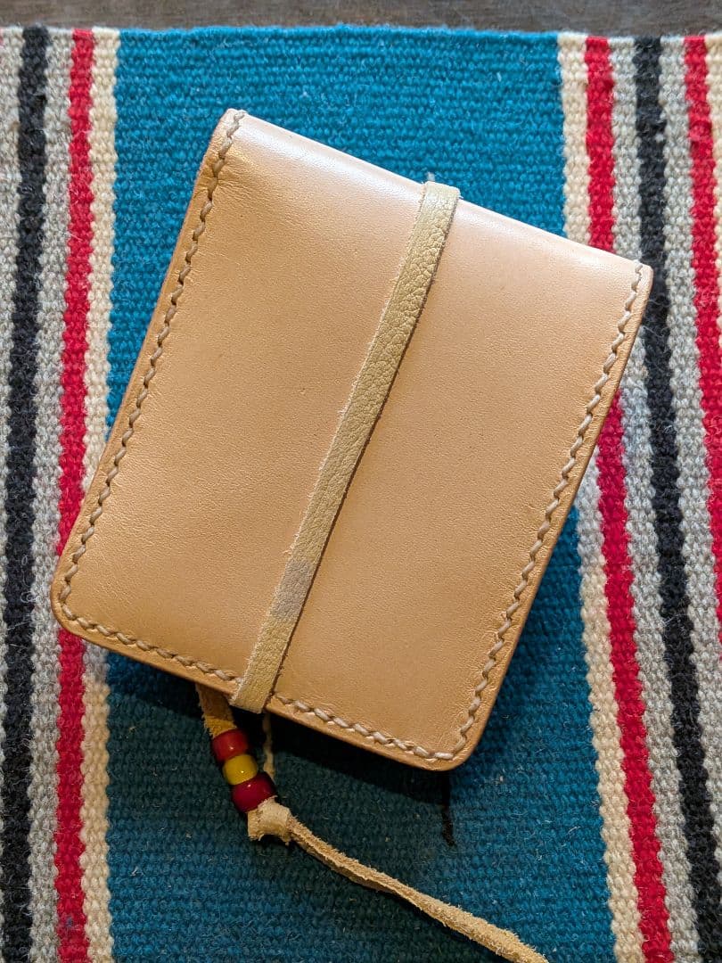 牛革サドルレザー　シルバーコンチョ付き　外小銭入れ二つ折り財布　ハンドメイド