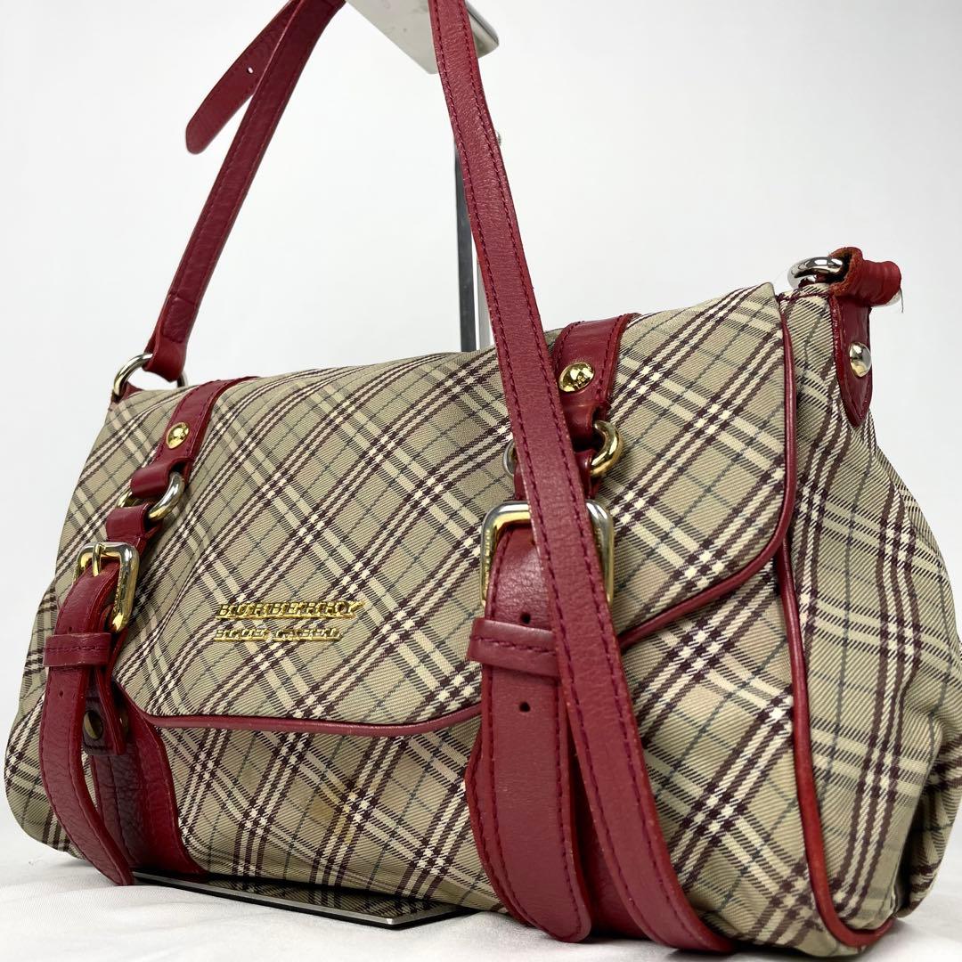 バーバリーブルーレーベル ショルダーバッグ　ノバチェック ロゴ金具 赤