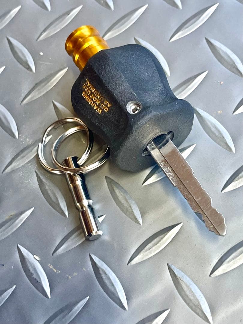 マックツール、2017限定、オリジナル改造グリップキーホルダー金、金文字