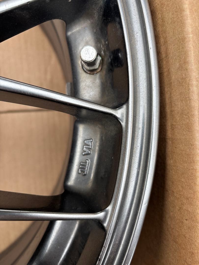 ② ENKEI Bortex 17インチ PCD100 5穴 ２本 セット