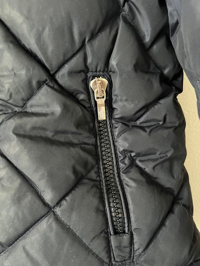 モンクレール　ネイビー キルティングジャケット フード付き