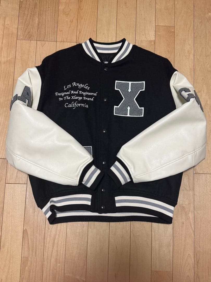 2023年モデル エクストララージ 袖レザー　スタジャン Mサイズ