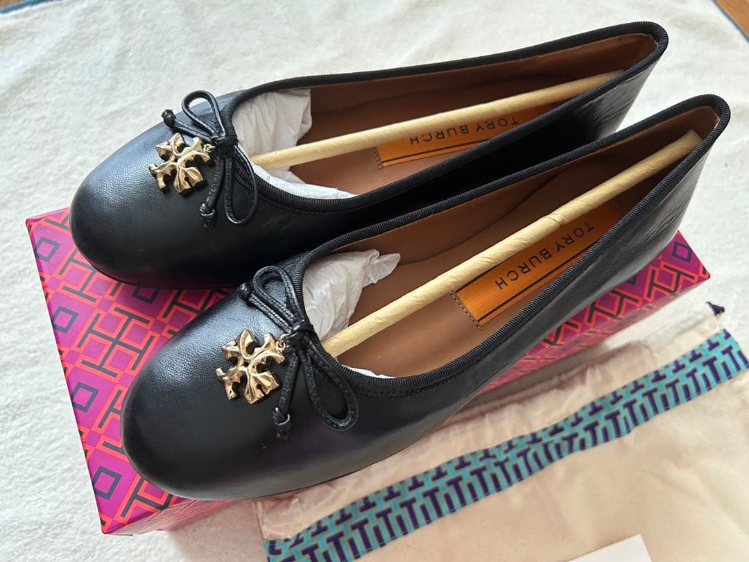 TORY BURCH ブラック フラットシューズ
