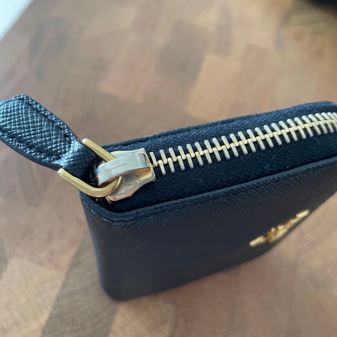 PRADA サフィアーノ レザー ケース