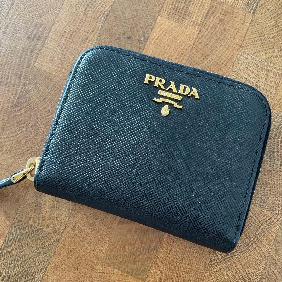 PRADA サフィアーノ レザー ケース