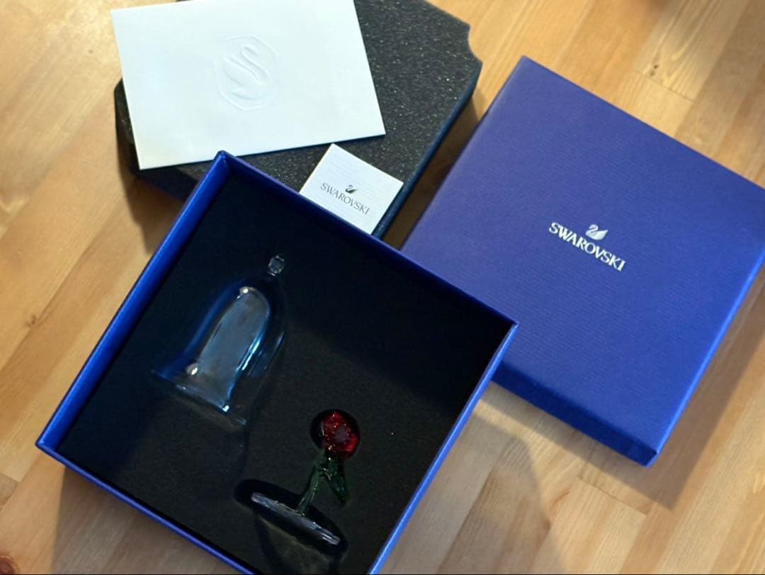 Swarovski スワロフスキー　美女と野獣　薔薇　オブジェ　魔法のバラ