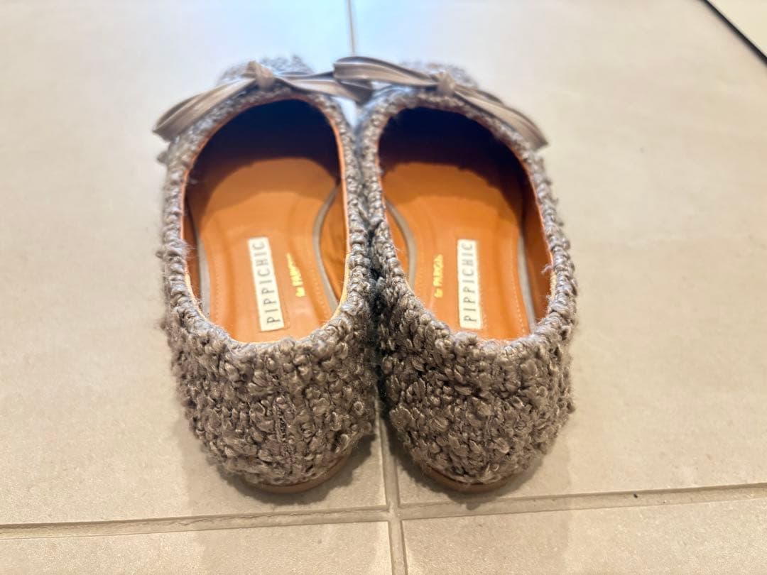 PIPICHIC グレー フラットシューズ