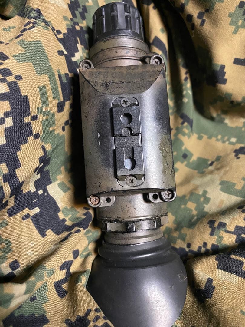 ARMASIGHT SPARK CORE 実物　ナイトビジョン