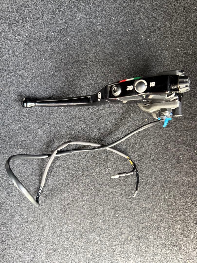 い*。様 bremboコルサコルタブレーキマスターシリンダー