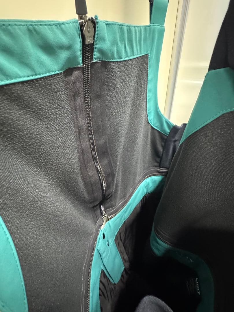 LIMIT スノーウェア　上下セット　Mサイズ　レギュラーフィット　ターコイズ