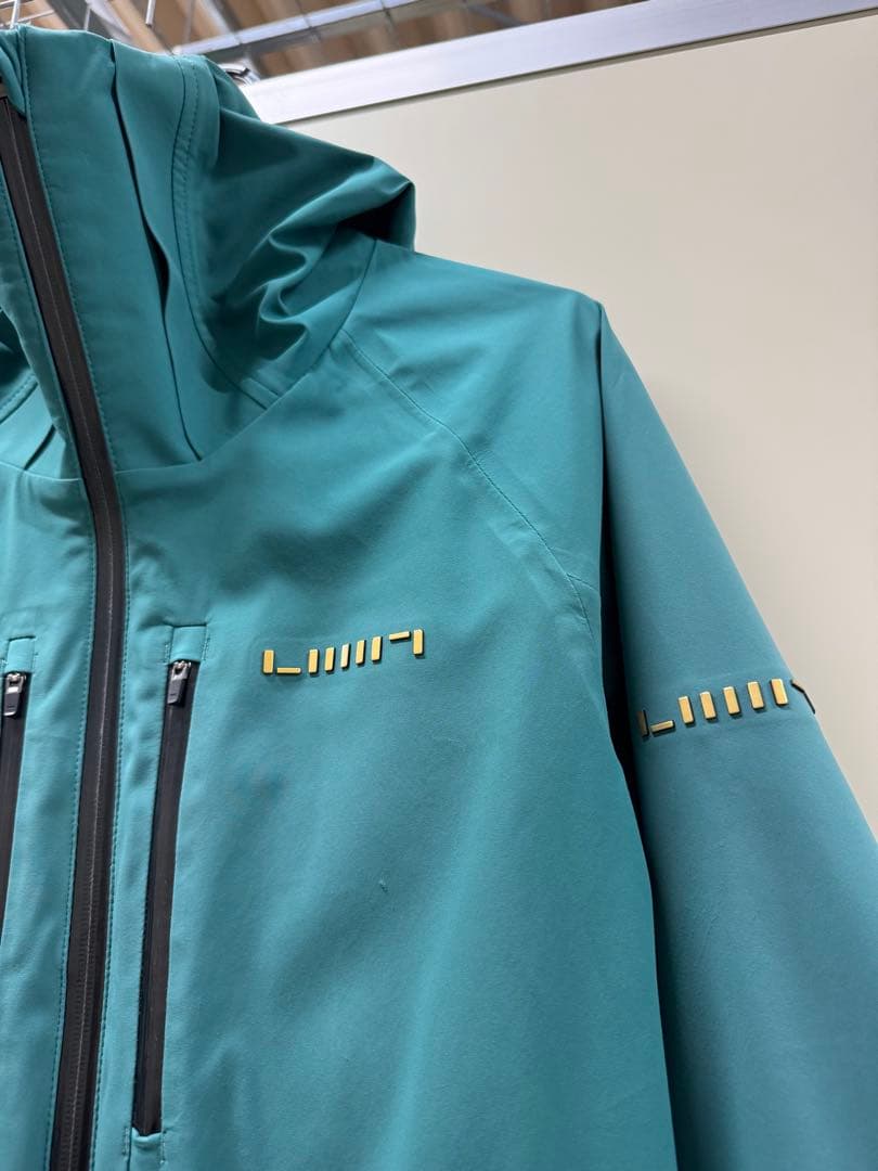 LIMIT スノーウェア　上下セット　Mサイズ　レギュラーフィット　ターコイズ