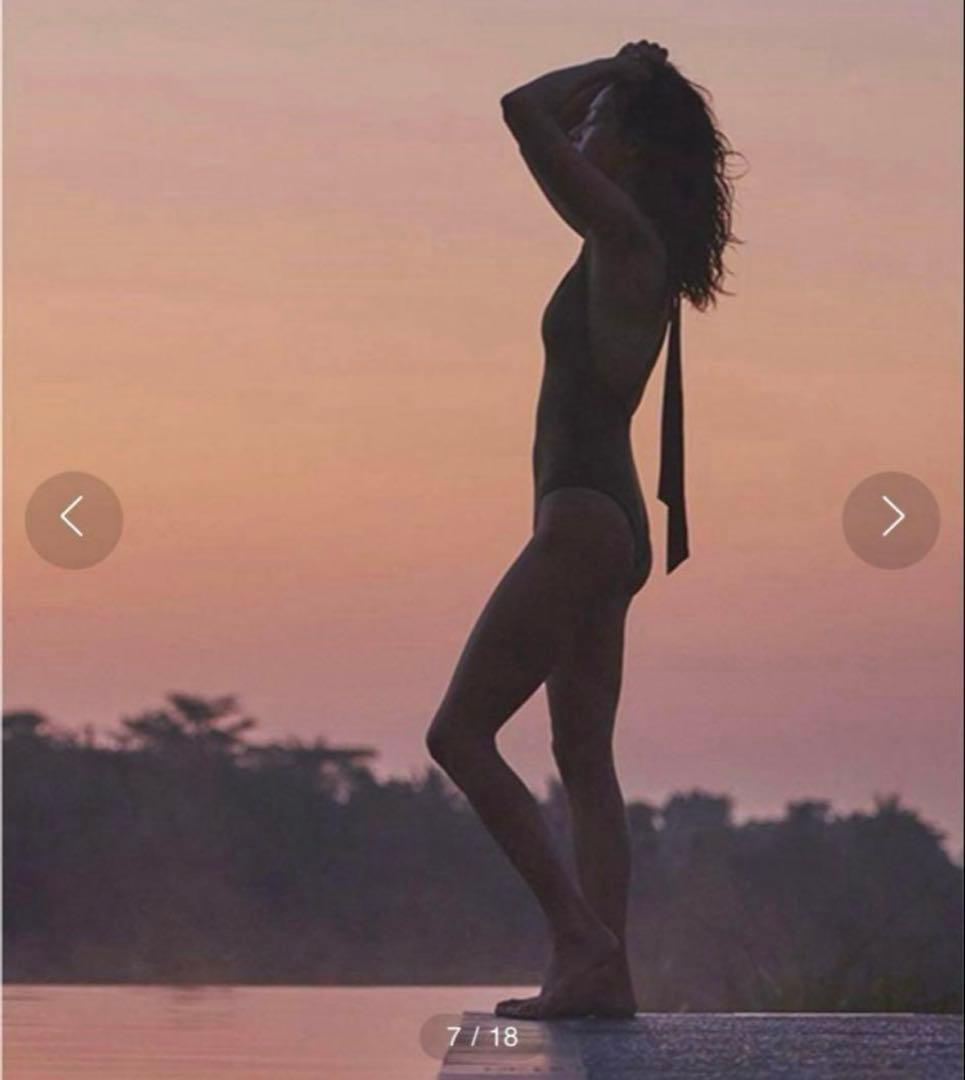 ☆*☆様 新品 ETRE TOKYO オープンバックスイムウェア 水着 無地 M