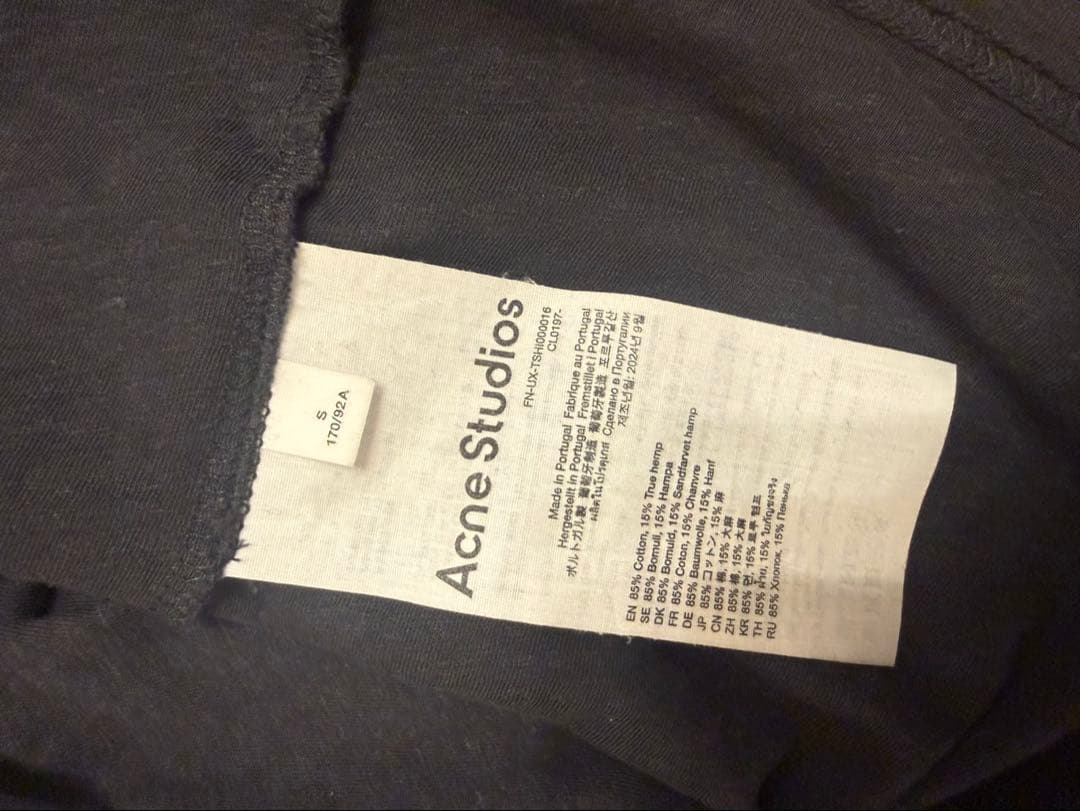 s*様 acne studios ロンT Sサイズ